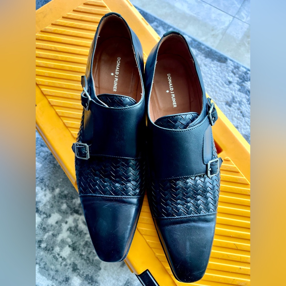 Donald Pliner Men's Black Leather Dress Shoes - Picture 3 of 6